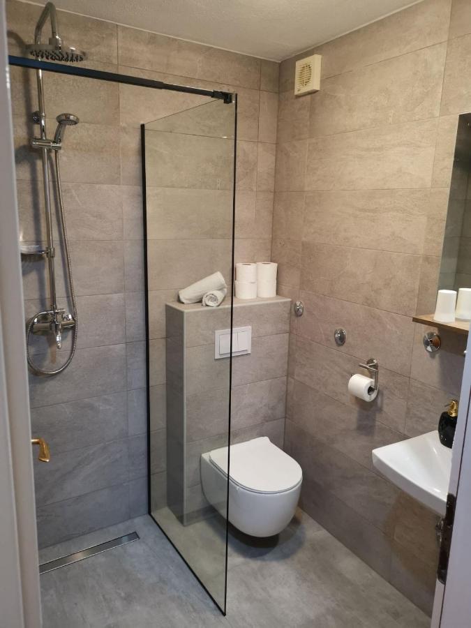 Marinovi Dvori Appartement Slatine Buitenkant foto