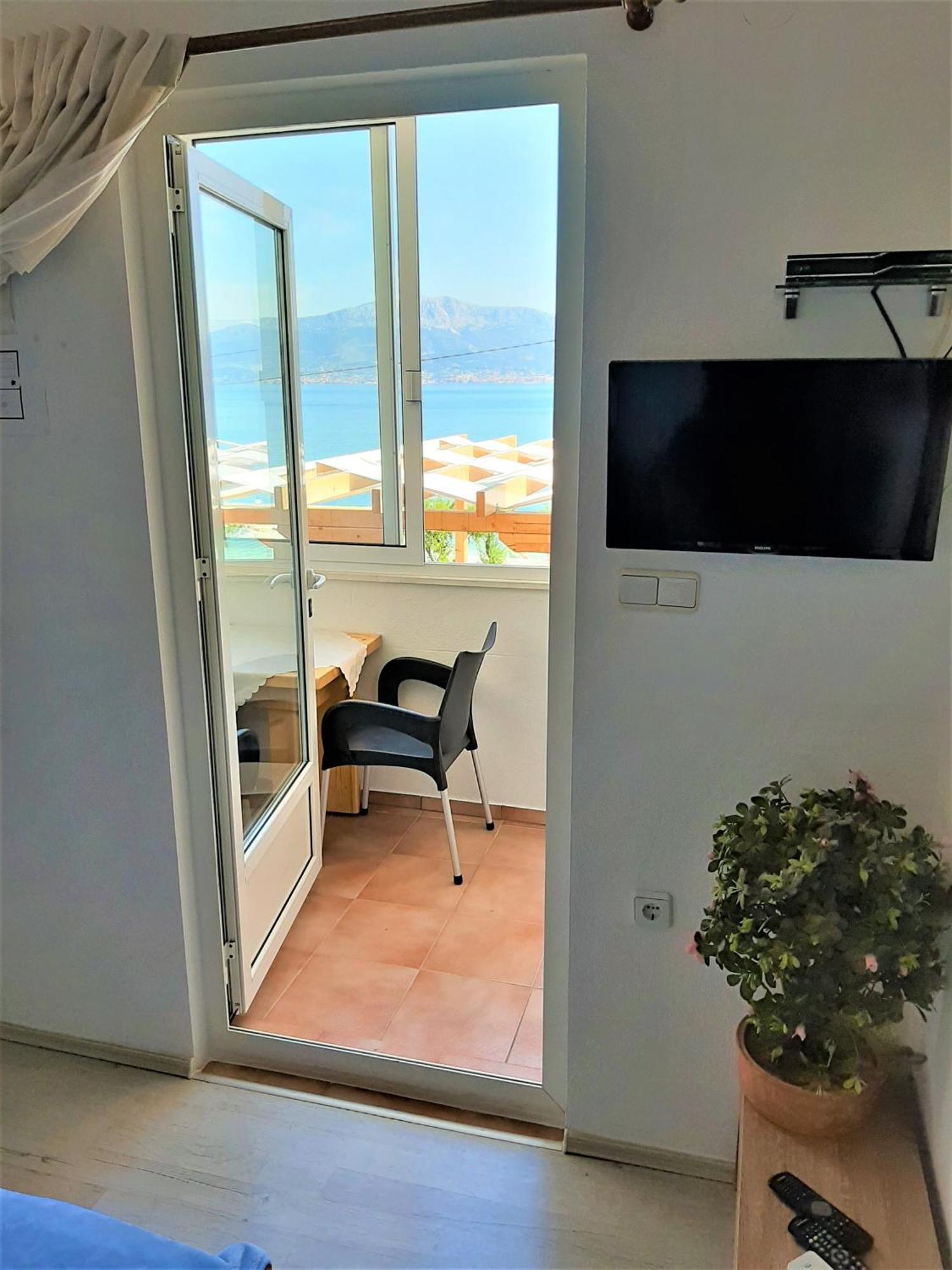 Marinovi Dvori Appartement Slatine Buitenkant foto